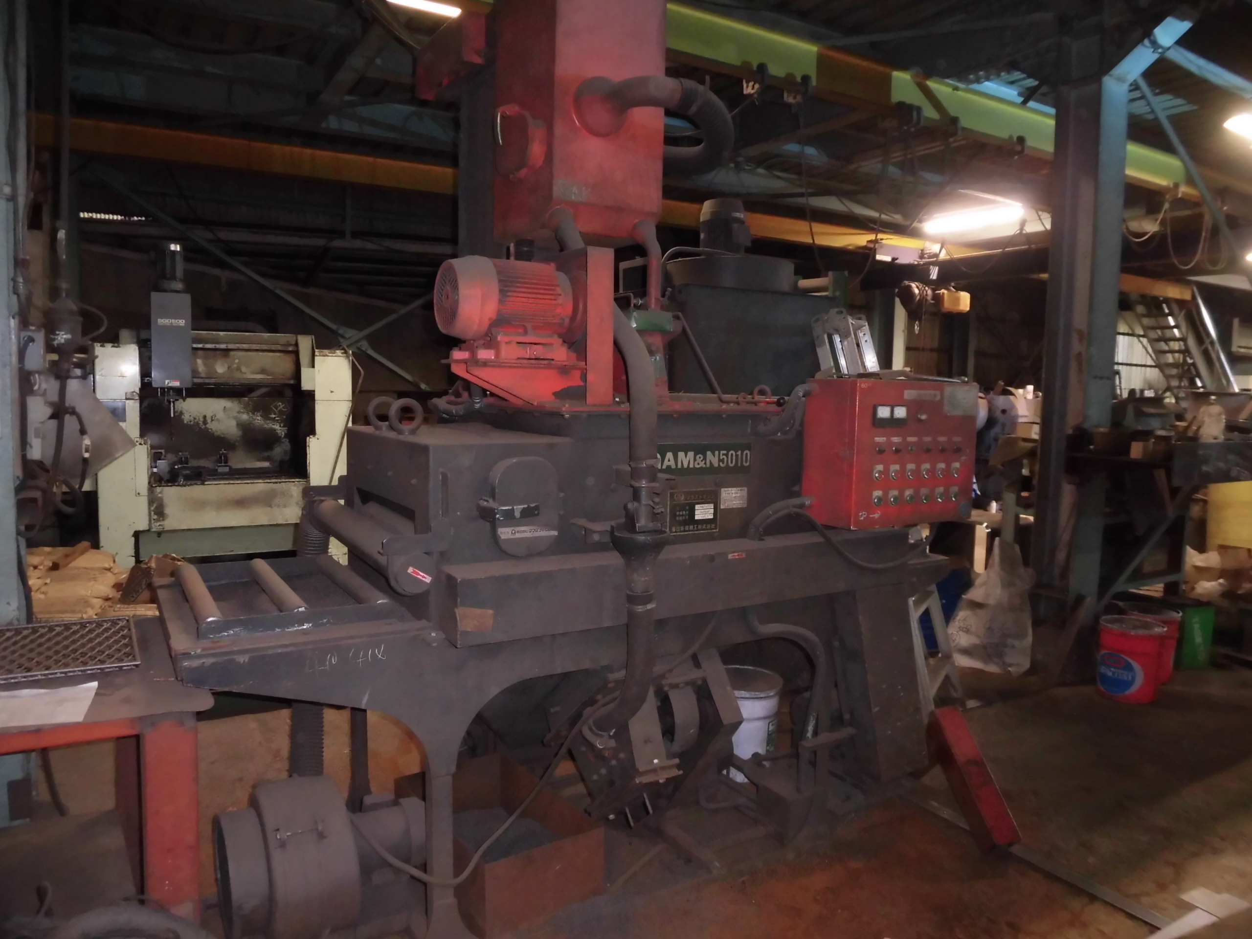 平板ショットブラストマシン